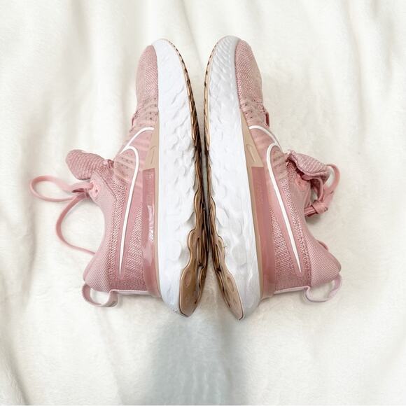 Nike react infinity fly knit pink running sneaker size 9.5 white foam - Picture 5 of 13